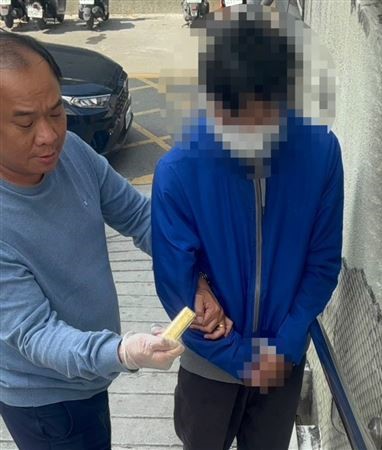 高雄三民銀樓搶案　2男佯裝購買搶走97萬元金條