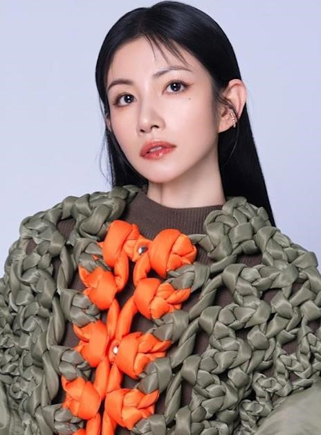 歌手李千娜因失言風波，引發輿論