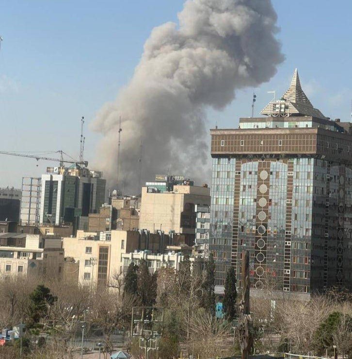 以色列與美國28日，無預警轟炸伊朗